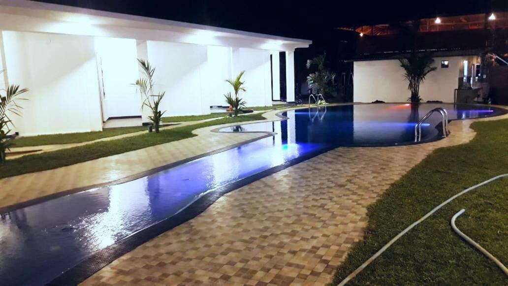 Guitar bay Hotel Arugam Bay Bagian luar foto